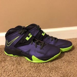 Nike Zoom Soldier Vll LeBron James High-tops 11